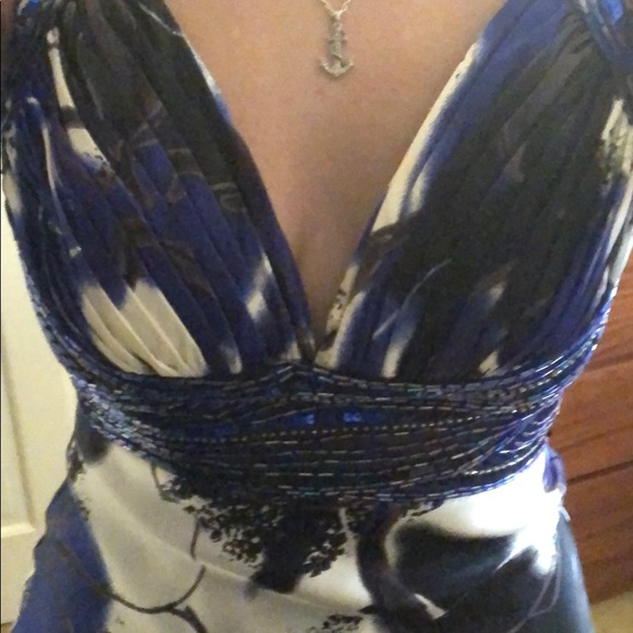 Formal gown - Picture 5 of 8